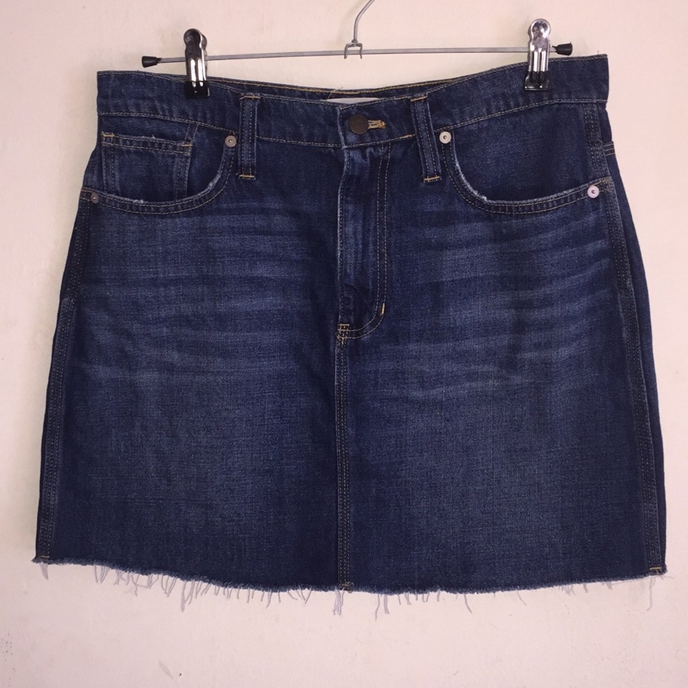 Madewell | Raw hem dark blue denim skirt